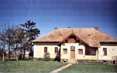 Conacul Tisza Karolyi din Păulian, Județul Satu Mare, Provincia Crișana